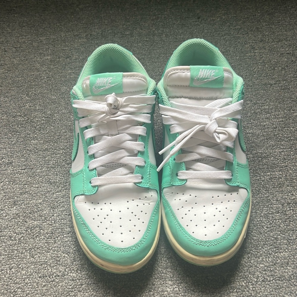 Jordan Dunks, Size 7 in women, Green/ Teal Color